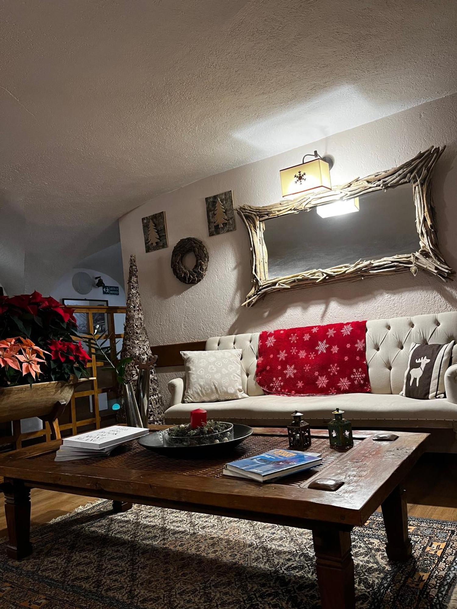 Hotel Coeur Du Village La Thuile Luaran gambar