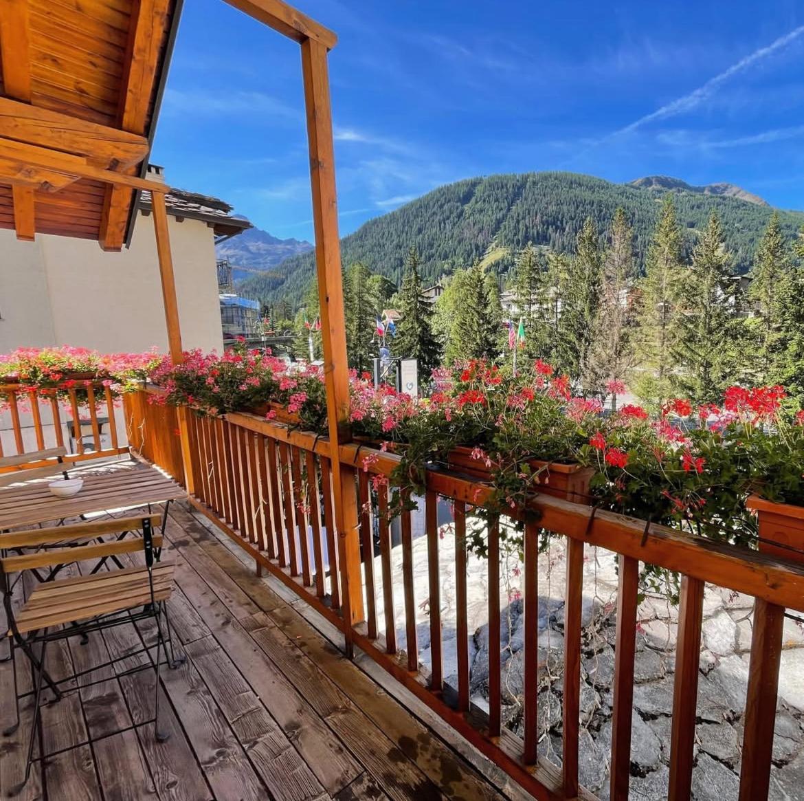 Hotel Coeur Du Village La Thuile Luaran gambar